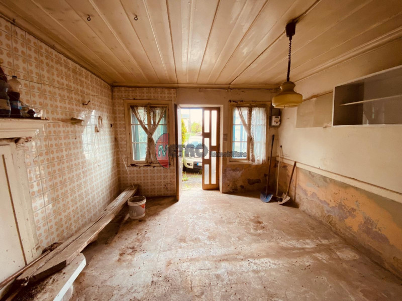 Bellissimo rustico di circa 100 mq situato nella zona Massignani a Valdagno. L'immobile è complet...