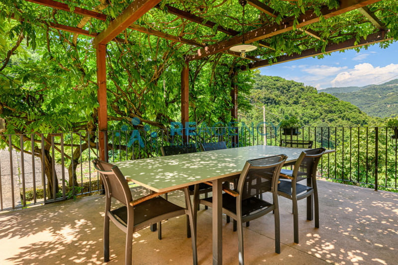 CHIAMPO 

Amate la collina i prati e il bosco e la vostra esigenza è di quella di passare il vost...