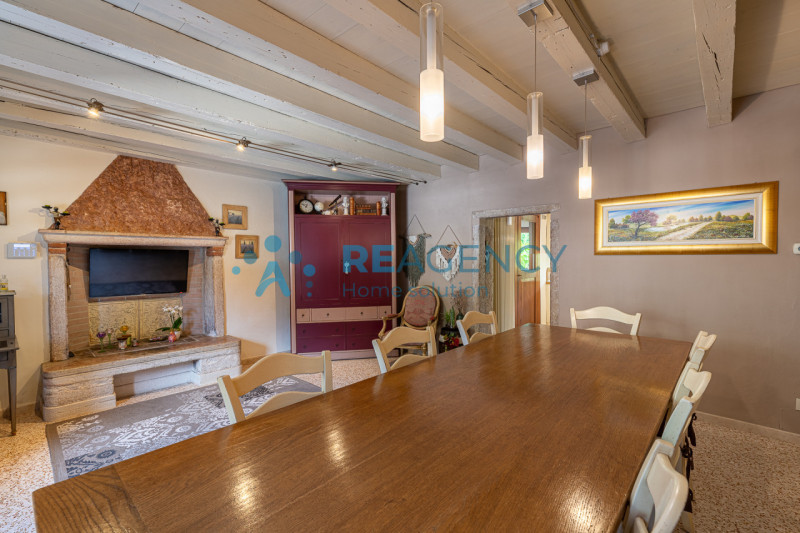 CHIAMPO 

Amate la collina i prati e il bosco e la vostra esigenza è di quella di passare il vost...