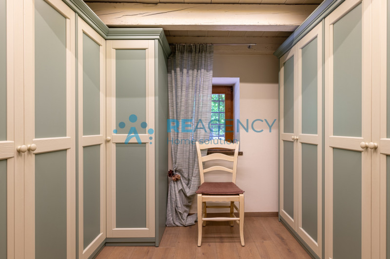 CHIAMPO 

Amate la collina i prati e il bosco e la vostra esigenza è di quella di passare il vost...