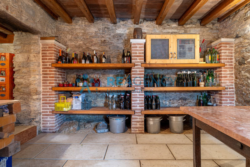 CHIAMPO 

Amate la collina i prati e il bosco e la vostra esigenza è di quella di passare il vost...