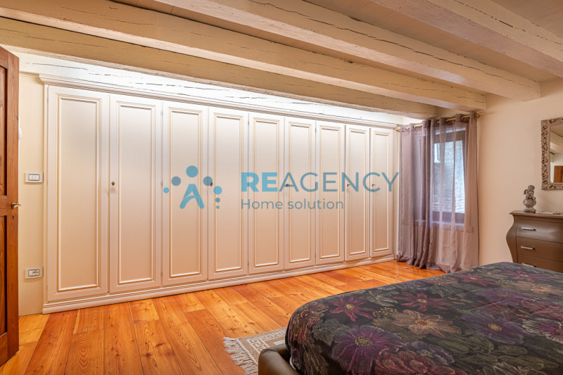 CHIAMPO 

Amate la collina i prati e il bosco e la vostra esigenza è di quella di passare il vost...