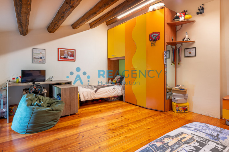 CHIAMPO 

Amate la collina i prati e il bosco e la vostra esigenza è di quella di passare il vost...