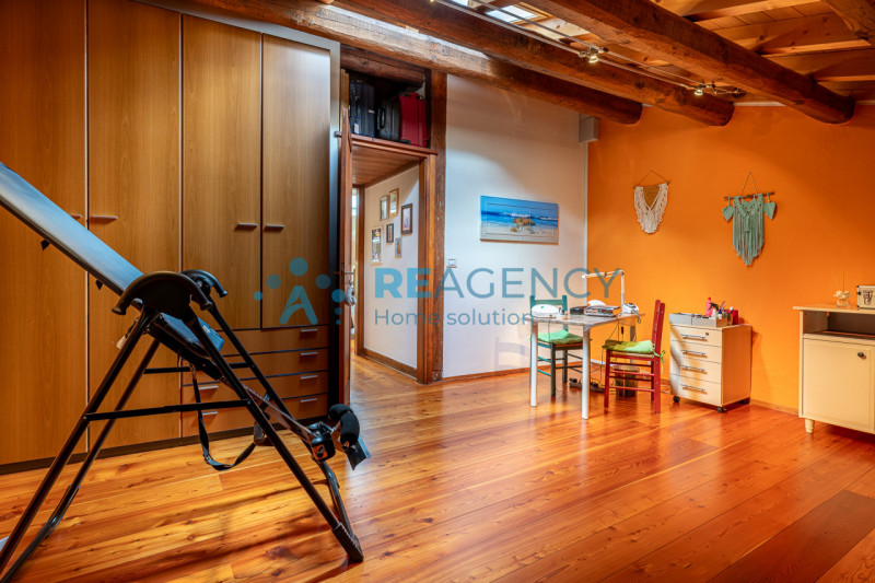 CHIAMPO 

Amate la collina i prati e il bosco e la vostra esigenza è di quella di passare il vost...