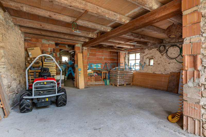 CHIAMPO 

Amate la collina i prati e il bosco e la vostra esigenza è di quella di passare il vost...