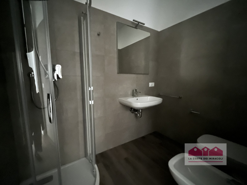 SOLO LOCAZIONI A STUDENTI- DISPONIBILE DA ESTATE 2026: BICAMERE A VICENZA DI RECENTE RISTRUTTURAZ...