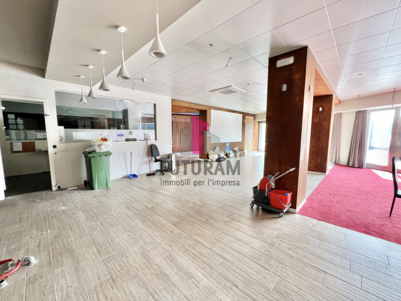 MAROSTICA- RIF.166BRU-FUTURAM PER INFO 0444/310220 - 392/9183796

SU STRADA DI FORTE PASSAGGIO AD...