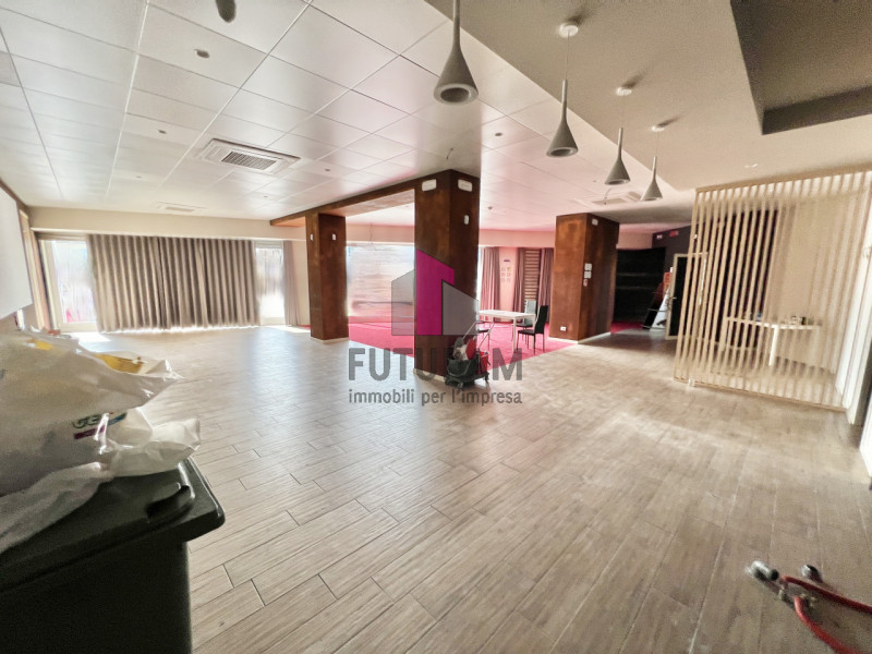 MAROSTICA- RIF.166BRU-FUTURAM PER INFO 0444/310220 - 392/9183796

SU STRADA DI FORTE PASSAGGIO AD...