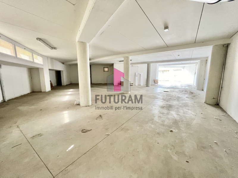 MAROSTICA- RIF.166BRU-FUTURAM PER INFO 0444/310220 - 392/9183796

SU STRADA DI FORTE PASSAGGIO AD...