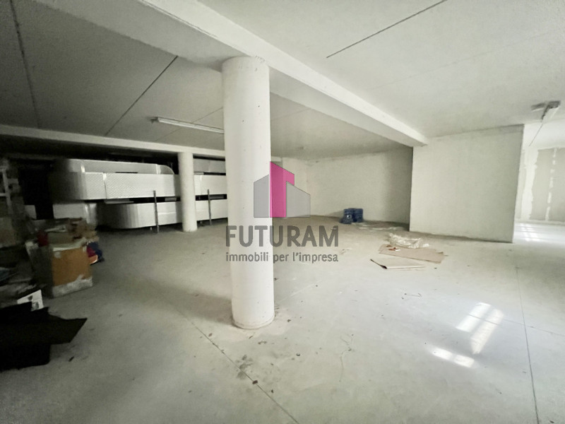 MAROSTICA- RIF.167BRU-FUTURAM PER INFO 0444/310220 - 392/9183796

SU STRADA DI FORTE PASSAGGIO AD...