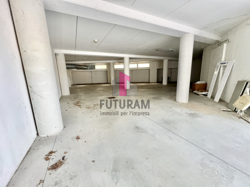 MAROSTICA- RIF.167BRU-FUTURAM PER INFO 0444/310220 - 392/9183796

SU STRADA DI FORTE PASSAGGIO AD...