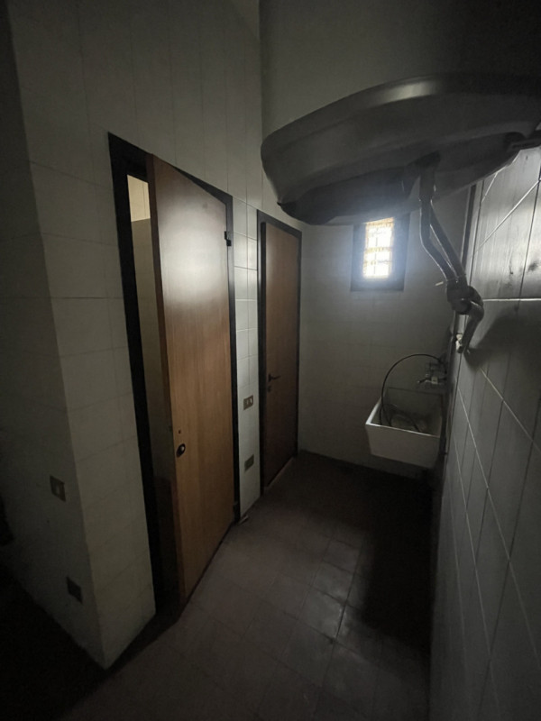 SACCOLONGO Nella zona industriale-artigianale di Saccolongo, a 10 minuti dalle uscite 5 e 6 della...