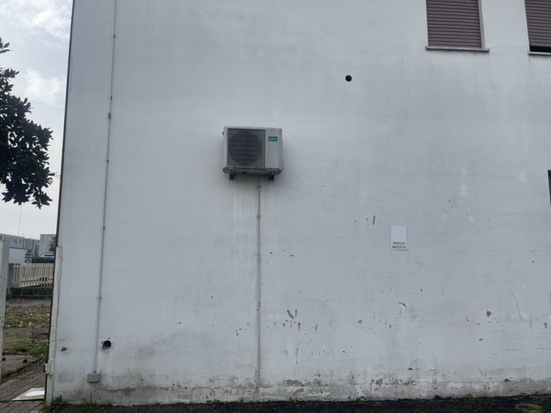 SACCOLONGO Nella zona industriale-artigianale di Saccolongo, a 10 minuti dalle uscite 5 e 6 della...