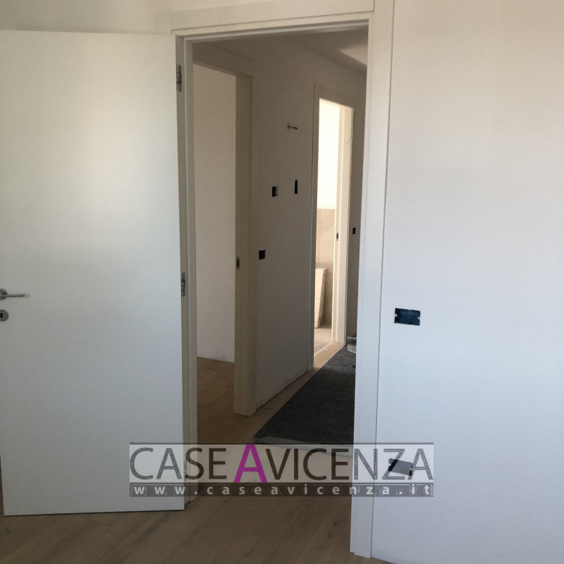 GRISIGNANO DI ZOCCO - CLASSE ENERGETICA A3 - Proponiamo in centro paese, ULTIMA ESCLUSIVA PORZION...