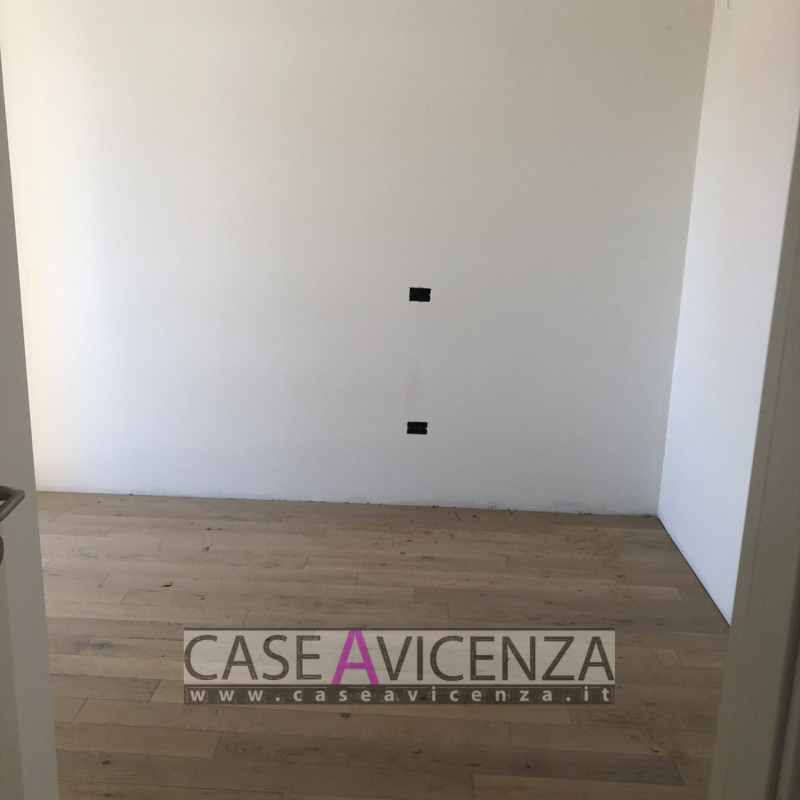 GRISIGNANO DI ZOCCO - CLASSE ENERGETICA A3 - Proponiamo in centro paese, ULTIMA ESCLUSIVA PORZION...