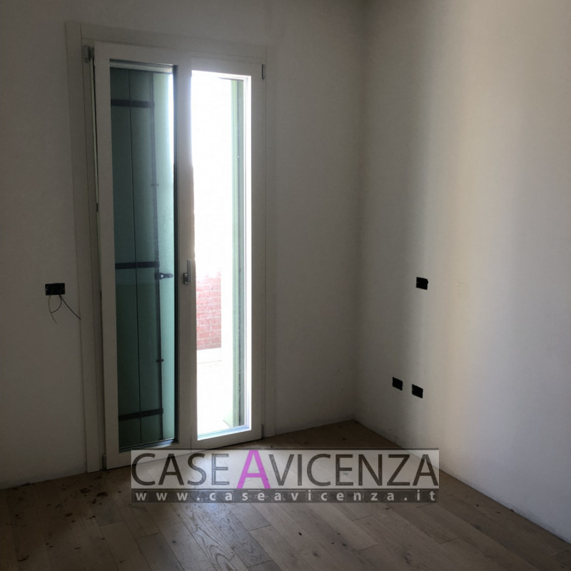 GRISIGNANO DI ZOCCO - CLASSE ENERGETICA A3 - Proponiamo in centro paese, ULTIMA ESCLUSIVA PORZION...