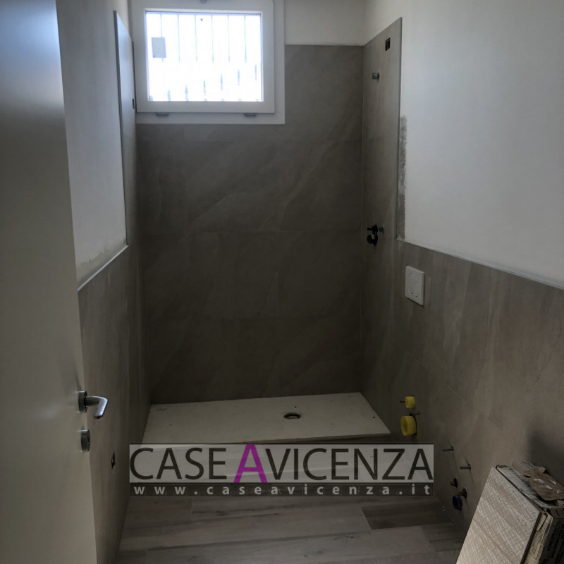 GRISIGNANO DI ZOCCO - CLASSE ENERGETICA A3 - Proponiamo in centro paese, ULTIMA ESCLUSIVA PORZION...