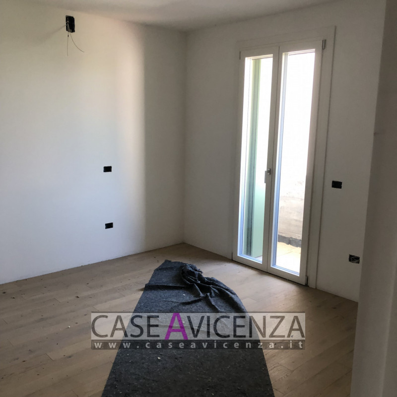 GRISIGNANO DI ZOCCO - CLASSE ENERGETICA A3 - Proponiamo in centro paese, ULTIMA ESCLUSIVA PORZION...