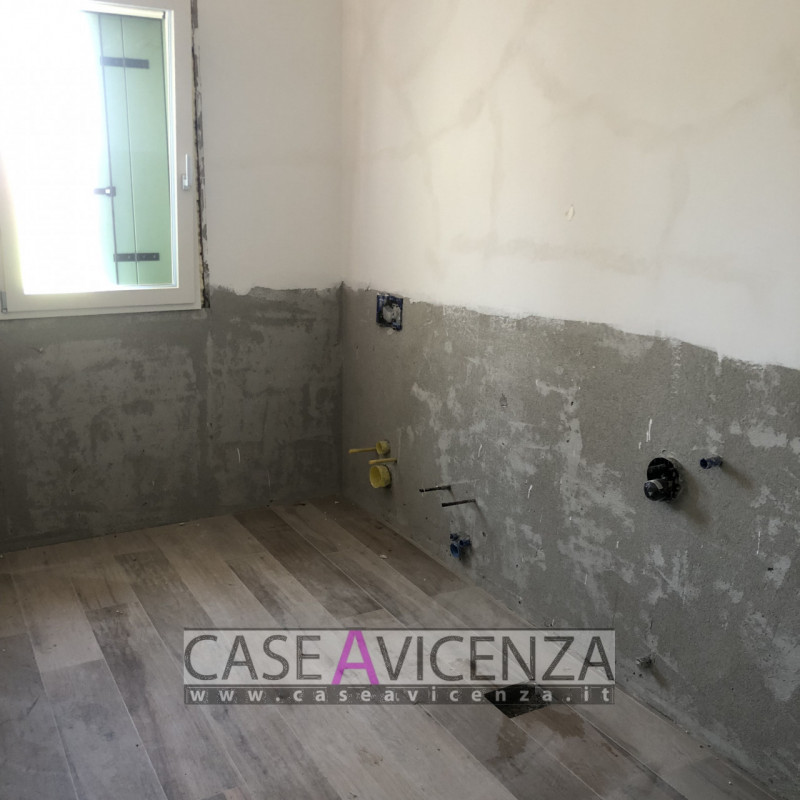 GRISIGNANO DI ZOCCO - CLASSE ENERGETICA A3 - Proponiamo in centro paese, ULTIMA ESCLUSIVA PORZION...