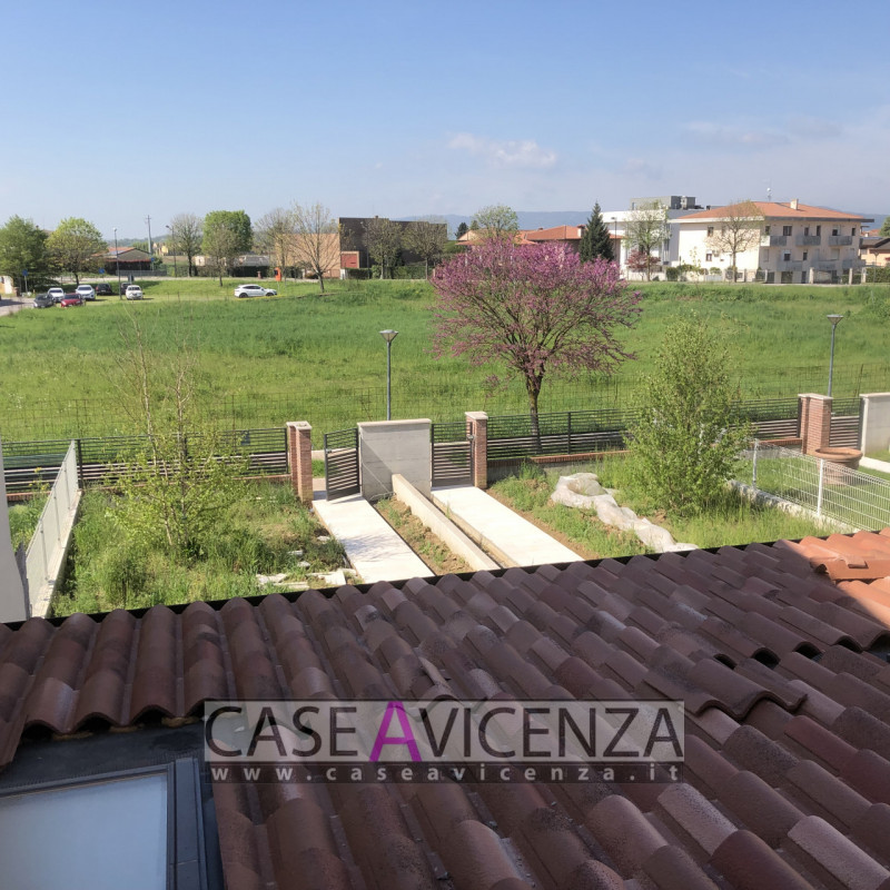 GRISIGNANO DI ZOCCO - CLASSE ENERGETICA A3 - Proponiamo in centro paese, ULTIMA ESCLUSIVA PORZION...