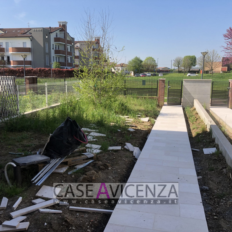 GRISIGNANO DI ZOCCO - CLASSE ENERGETICA A3 - Proponiamo in centro paese, ULTIMA ESCLUSIVA PORZION...