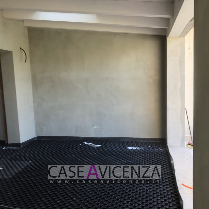 GRISIGNANO DI ZOCCO - CLASSE ENERGETICA A3 - Proponiamo in centro paese, ULTIMA ESCLUSIVA PORZION...