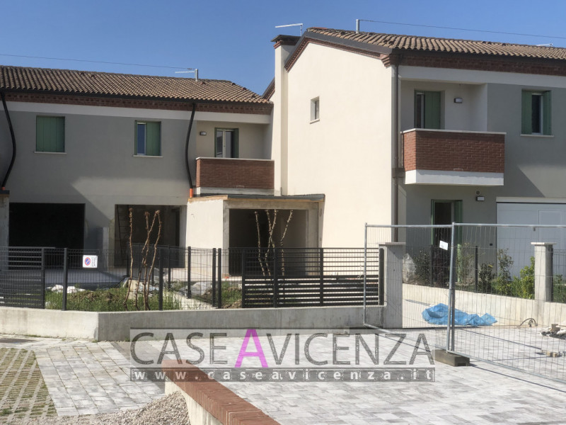 GRISIGNANO DI ZOCCO - CLASSE ENERGETICA A3 - Proponiamo in centro paese, ULTIMA ESCLUSIVA PORZION...