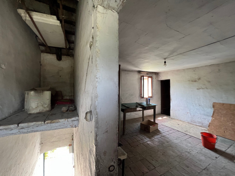 (Per INFO Cristina 3389226442) A Galta proponiamo in vendita 8.300 mq di terreno agricolo con abi...