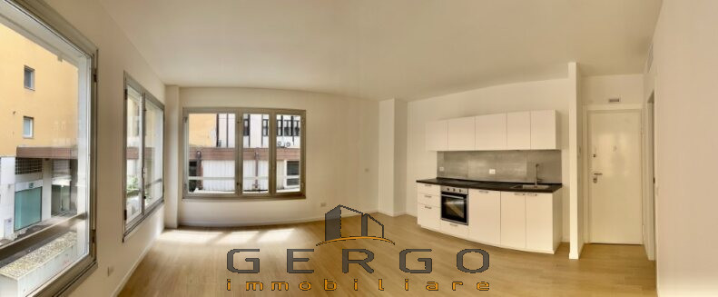 (Per info Monica 3482688677) Nel prestigioso contesto del Centro Storico di Padova, a pochi passi...