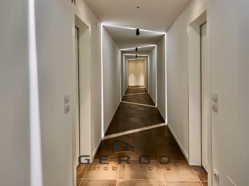 (Per INFO Monica 3482688677) A Padova Centro, nelle vicinanze di Piazza Insurrezione, proponiamo ...