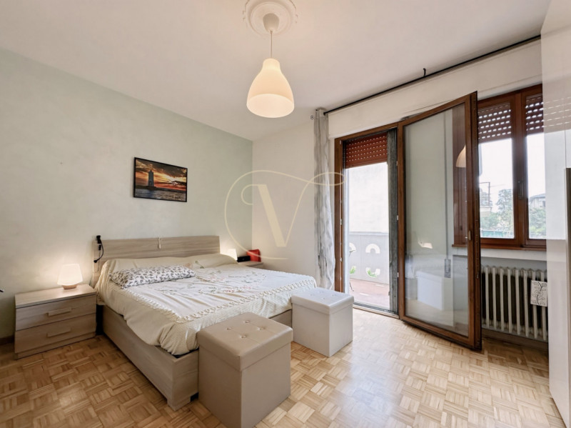 APPARTAMENTO CON RISCALDAMENTO AUTONOMO - PALAZZINA DI SOLE 6 UNITA'

Vieni a scoprire questo lum...