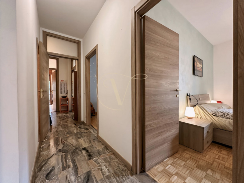 APPARTAMENTO CON RISCALDAMENTO AUTONOMO - PALAZZINA DI SOLE 6 UNITA'

Vieni a scoprire questo lum...