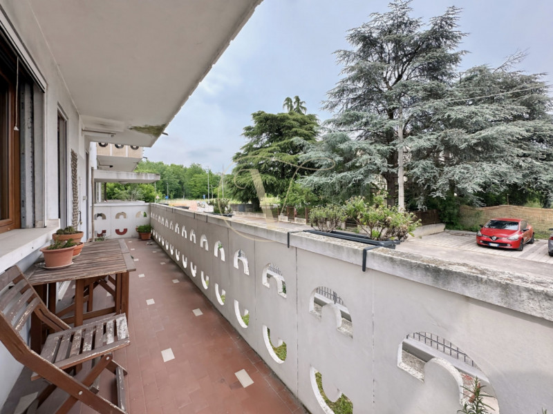 APPARTAMENTO CON RISCALDAMENTO AUTONOMO - PALAZZINA DI SOLE 6 UNITA'

Vieni a scoprire questo lum...