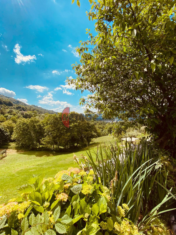 In vendita da Metro Immobiliare, proponiamo una casa di corte situata ai Massignani di Valdagno, ...