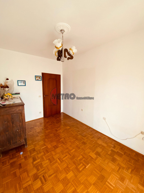 In vendita da Metro Immobiliare, proponiamo una casa di corte situata ai Massignani di Valdagno, ...