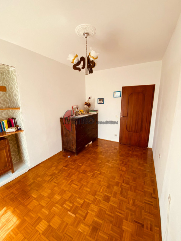 In vendita da Metro Immobiliare, proponiamo una casa di corte situata ai Massignani di Valdagno, ...