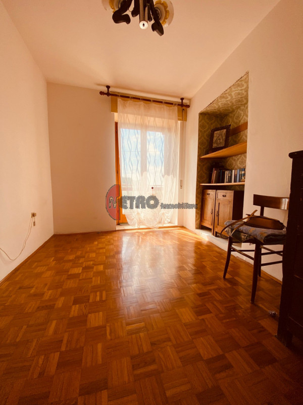 In vendita da Metro Immobiliare, proponiamo una casa di corte situata ai Massignani di Valdagno, ...