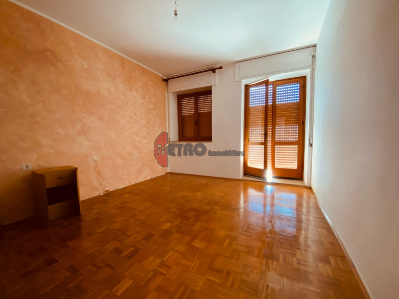 In vendita da Metro Immobiliare, proponiamo una casa di corte situata ai Massignani di Valdagno, ...