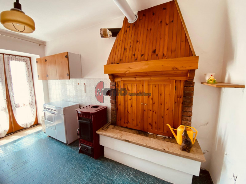 In vendita da Metro Immobiliare, proponiamo una casa di corte situata ai Massignani di Valdagno, ...