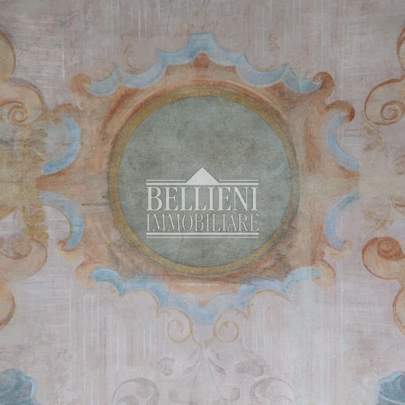 CENTRO STORICO: Nella via più prestigiosa di Vicenza, in un palazzo palladiano ottimamente conser...