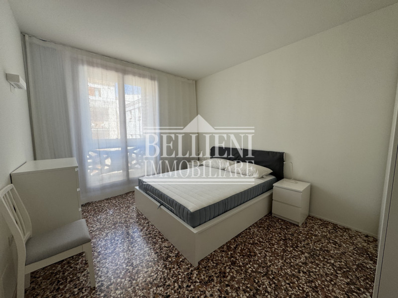 CENTRO STORICO: Nella via più prestigiosa di Vicenza, in un palazzo palladiano ottimamente conser...