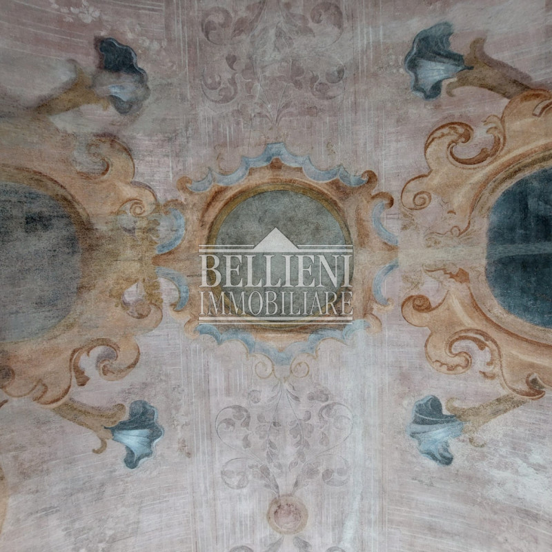 CENTRO STORICO: Nella via più prestigiosa di Vicenza, in un palazzo palladiano ottimamente conser...