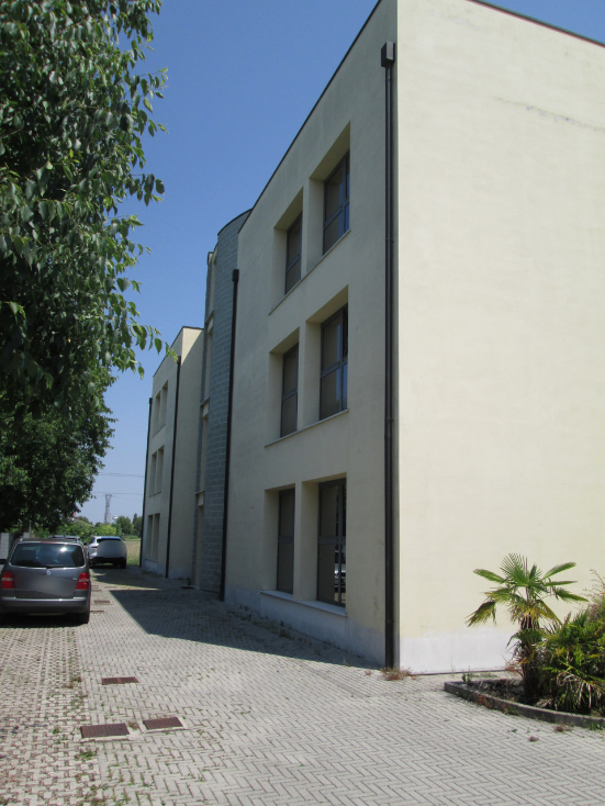 Non perdere l'opportunità di avere il tuo laboratorio, con la possibilità di trasformarlo in uffi...