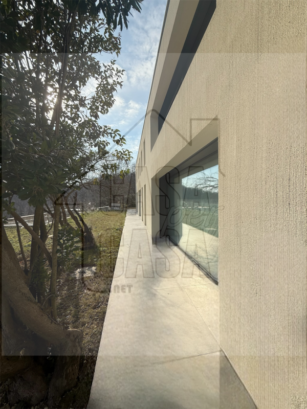 Riferimento R202: A Teolo, in una delle location più suggestive e panoramiche dei Colli Euganei, ...