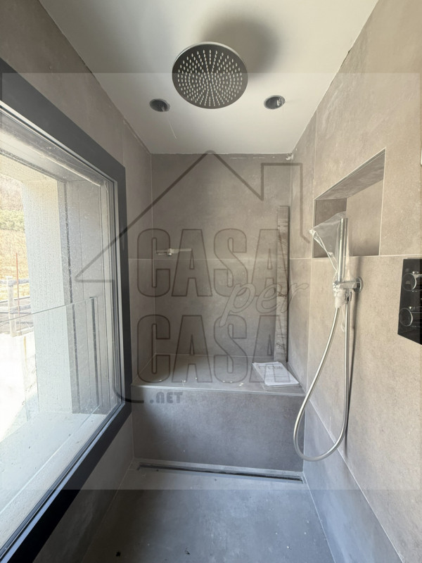 Riferimento R202: A Teolo, in una delle location più suggestive e panoramiche dei Colli Euganei, ...