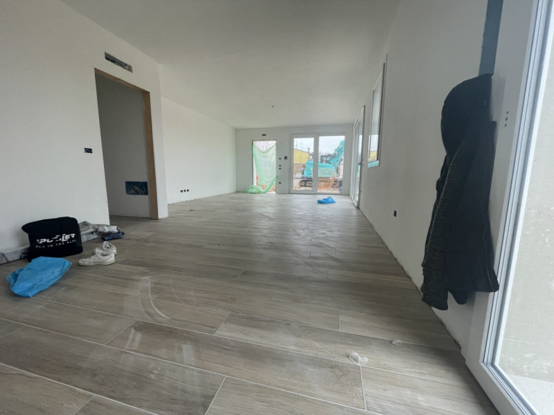 Ti presentiamo una splendida opportunità immobiliare nel cuore del tranquillo e residenziale quar...