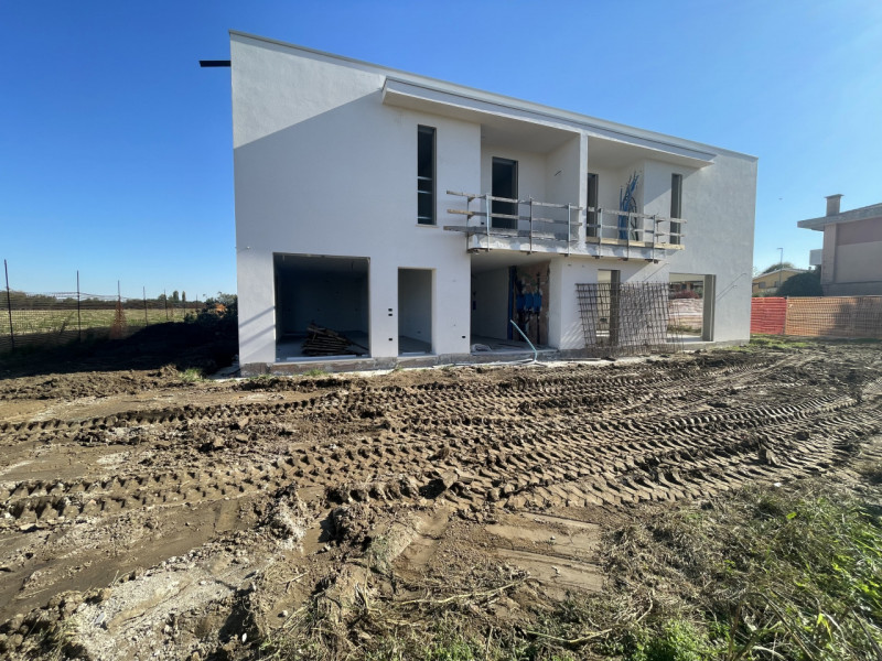 Ti presentiamo una splendida opportunità immobiliare nel cuore del tranquillo e residenziale quar...