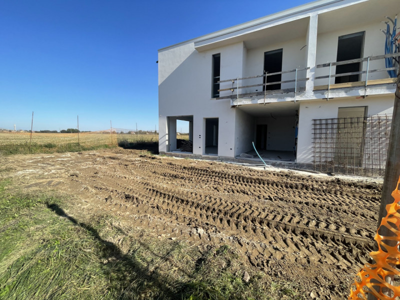 Ti presentiamo una splendida opportunità immobiliare nel cuore del tranquillo e residenziale quar...