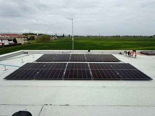 Nel cuore del tranquillo quartiere residenziale Bosco, nel comune di Rubano, proponiamo in vendit...