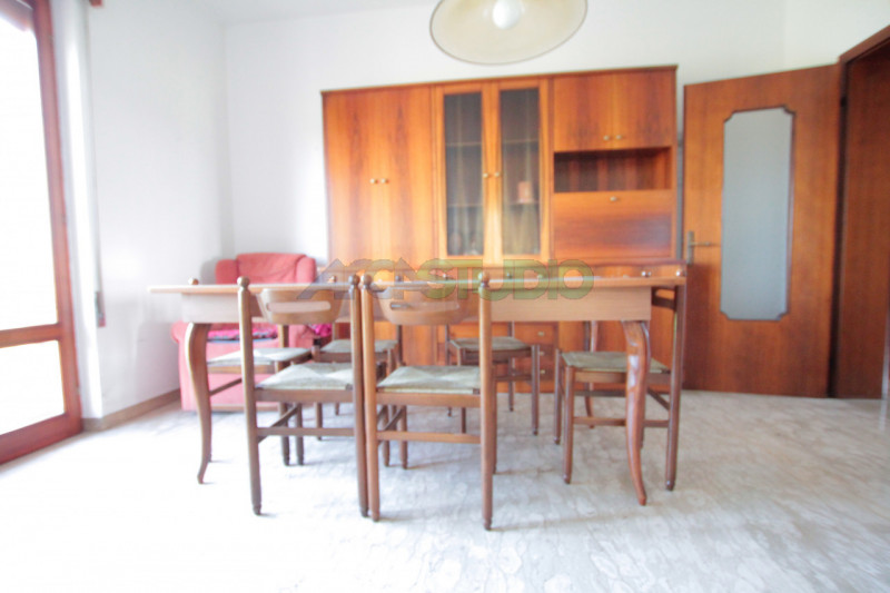 Bolzano Vicentino: questa particolare soluzione è ideale per chi necessita di grandi spazi abitat...